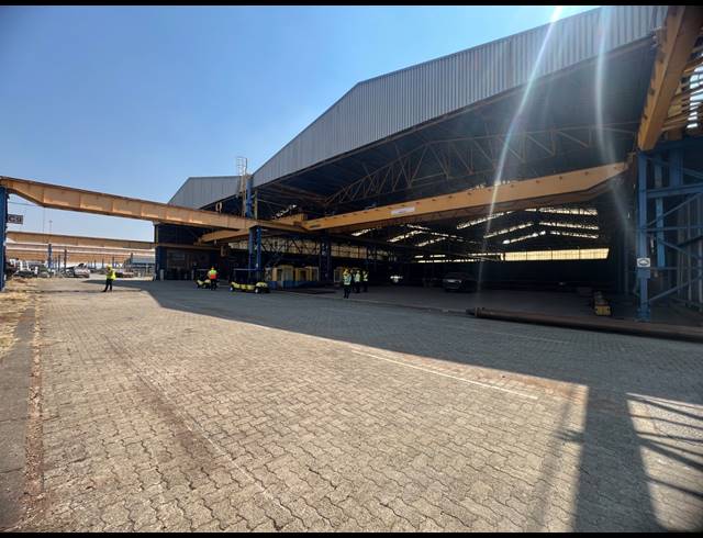 18,286M² FACTORY TO LET IN ROODEKOP